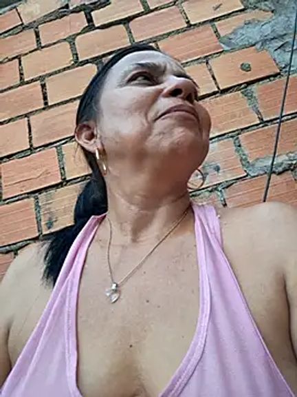 Lucerito-Hot
