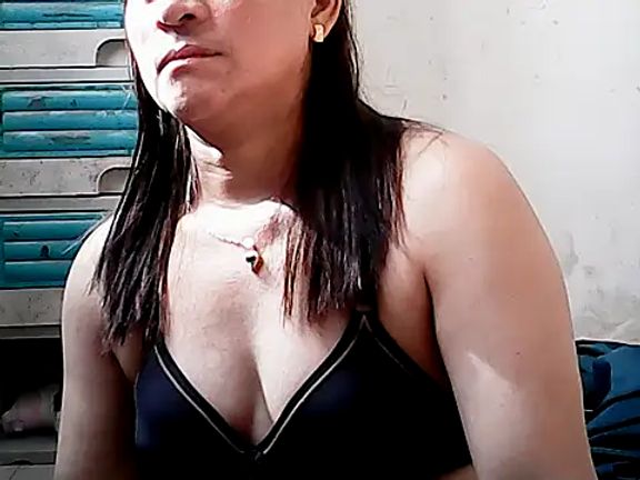 yoursPinayMama1682