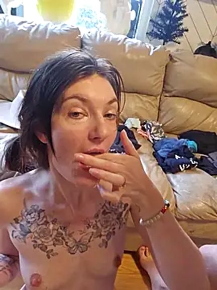 YourFavCanadianMILF