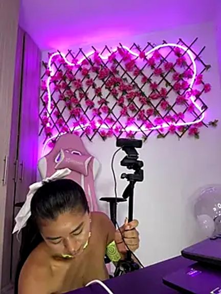 RaquelOficial