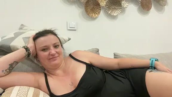 Velvetwitch87