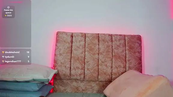 Ava_Raye