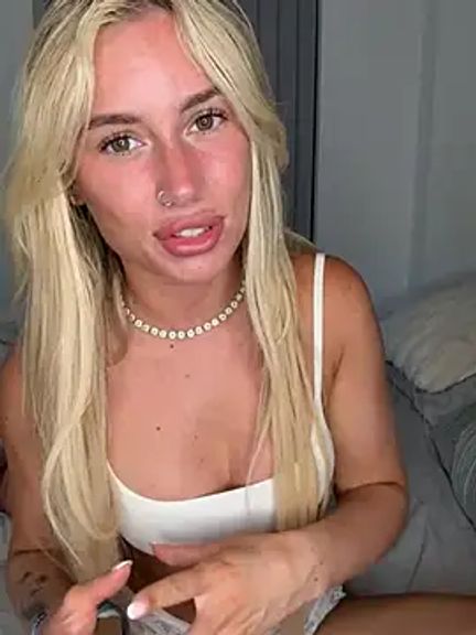 SexySaraxxoo