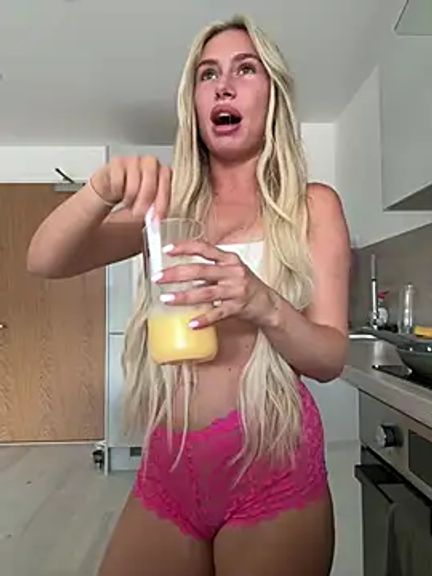 SexySaraxxoo
