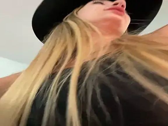 Hatgirl69