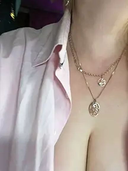 Sweet-blonde