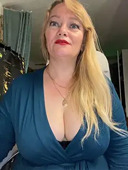 Sweet-blonde