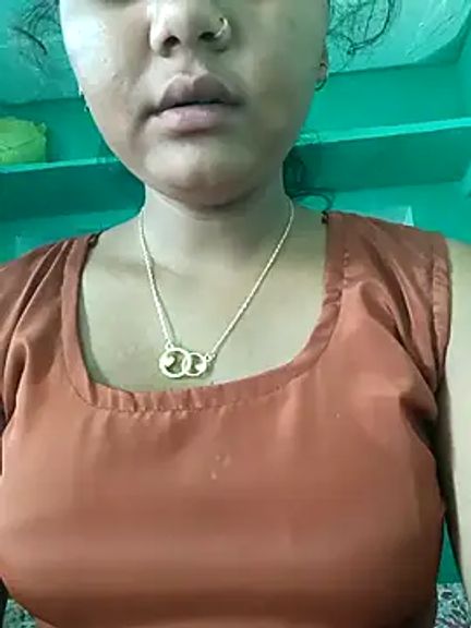 Hot_Shredha