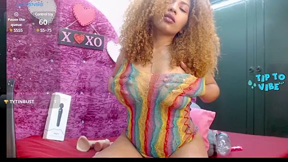 Litzy_Curly