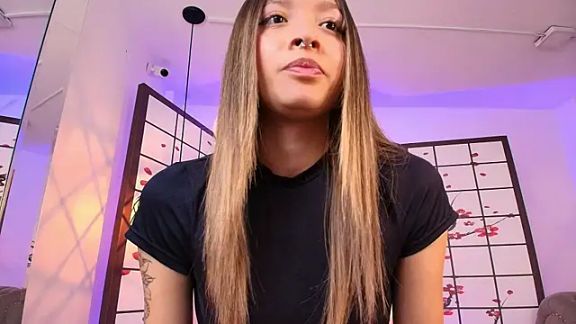 Victoria_Adams14