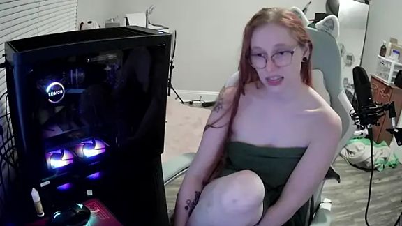 LilyFoxxx