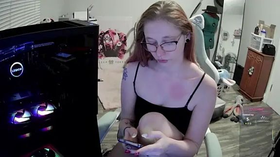 LilyFoxxx