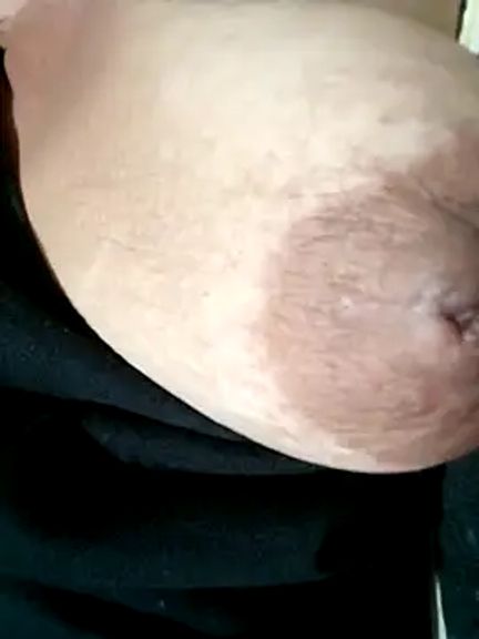 Hotmommax