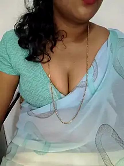 Boobs_Queen_Bubli