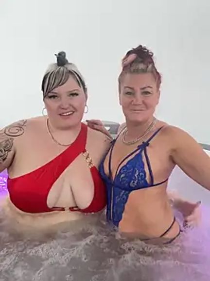 CurvyAngelina_Official