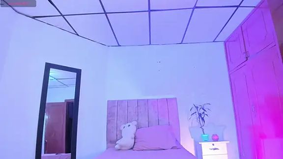 Mila_1wood