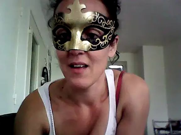 Masquegirlmysterious
