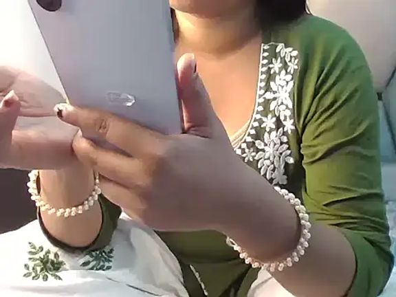 Sexy_kaveri1