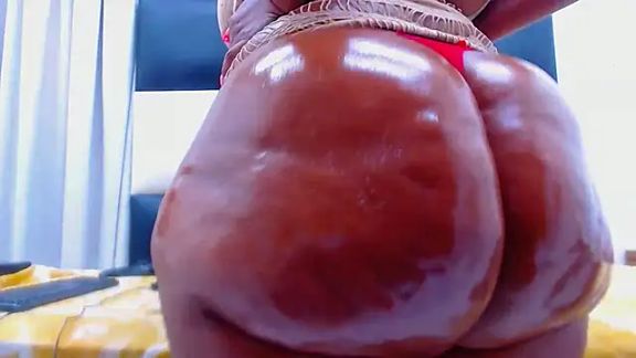 SEXYHUGEASSxxx