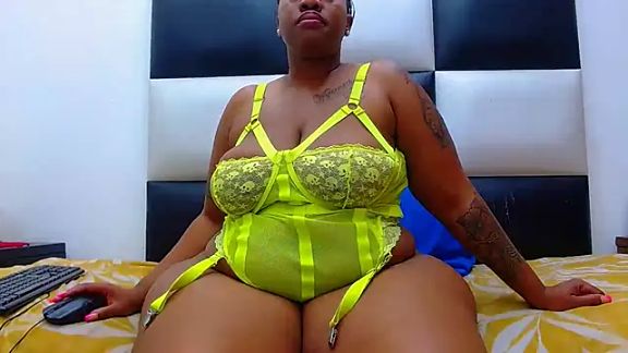SEXYHUGEASSxxx