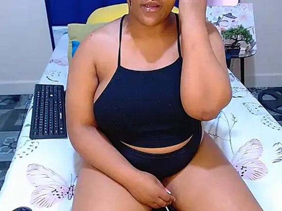 SweetJuicyPussy97