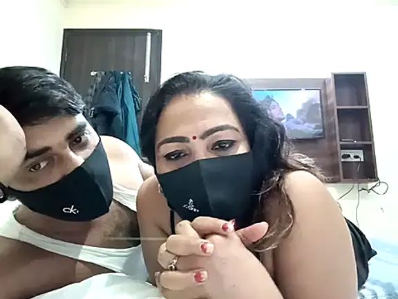 horny_milf_couple