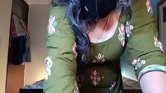 YourDesi_Laila_