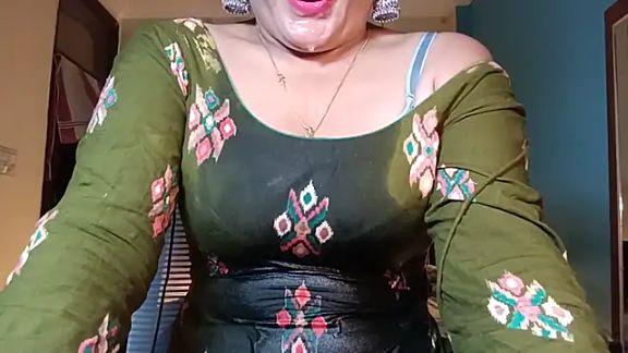 YourDesi_Laila_