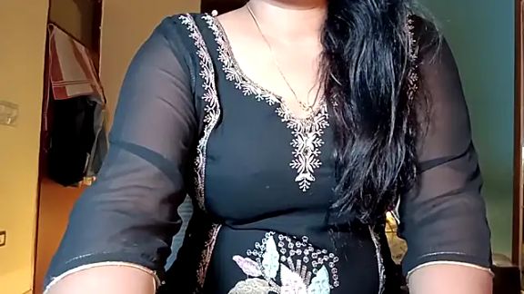 YourDesi_Laila_
