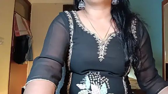 YourDesi_Laila_