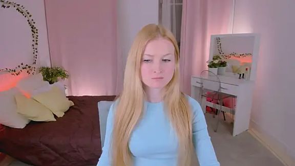 Laly_Peach