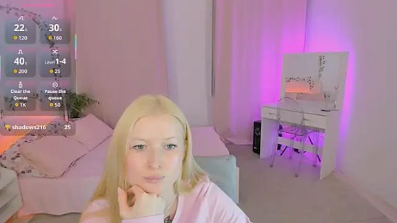 Laly_Peach