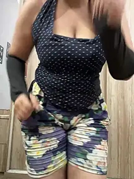 Sexy-Anamika-25