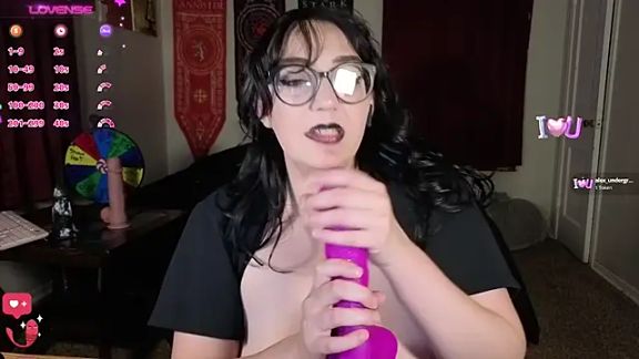 TheGothMilf