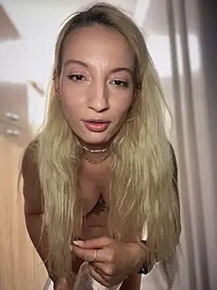 Ella_Charm