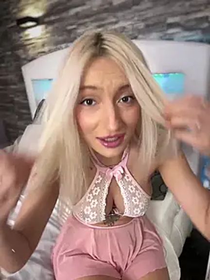 Ella_Charm