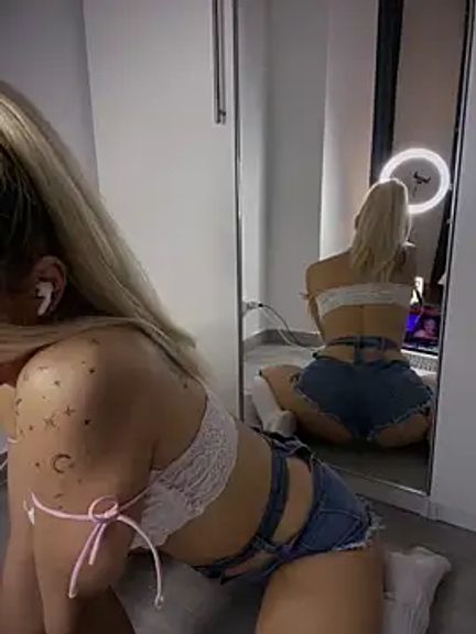 Ella_Charm