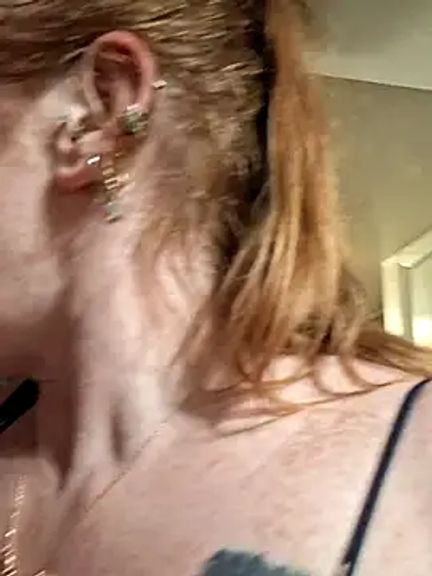 nakedgarbageperson
