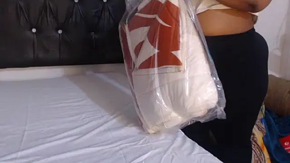BigbootyNickyx