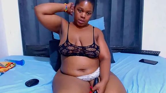 BigbootyNickyx