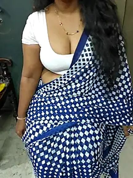 Nikitha_telugu