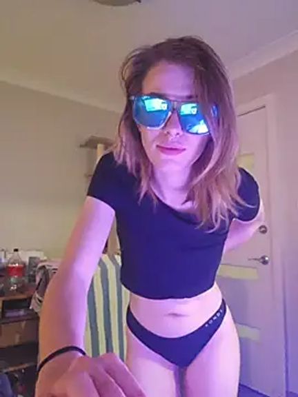 lonely_Cosplay_chick