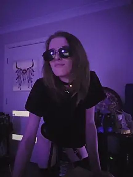 lonely_Cosplay_chick