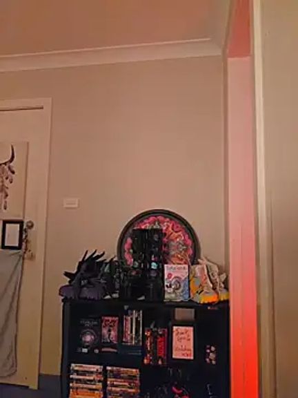 lonely_Cosplay_chick