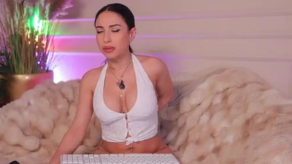 Anais_Bloom