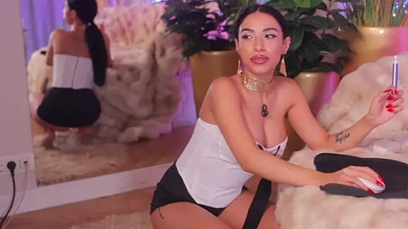 Anais_Bloom