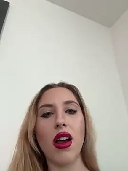 LaraHorneyy