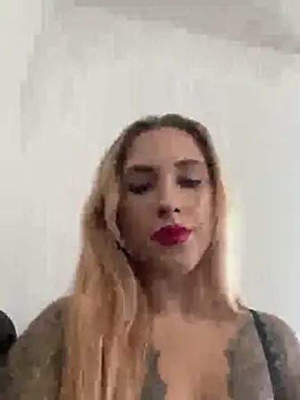 LaraHorneyy