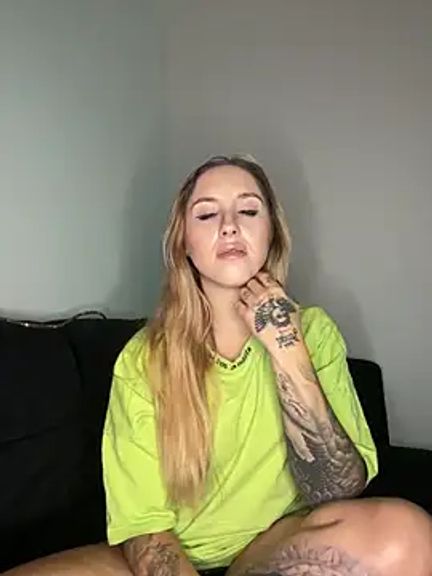 LaraHorneyy