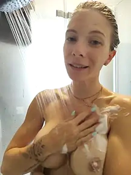 Vivi_Vallentine